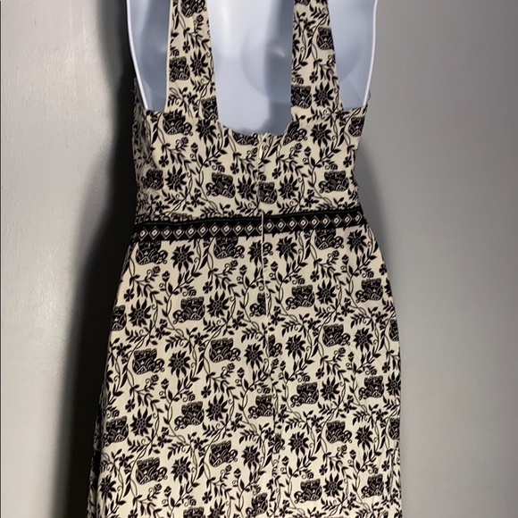 Boho style Full length halter dress with lining - Picture 6 of 8